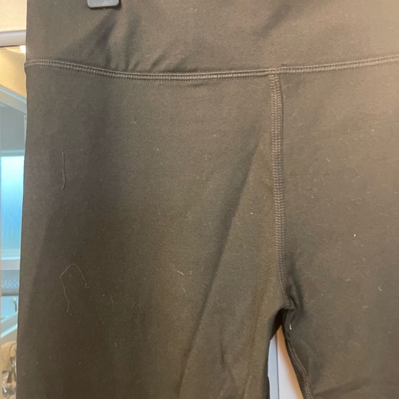 Fabletics Salar Capri - Picture 3 of 4